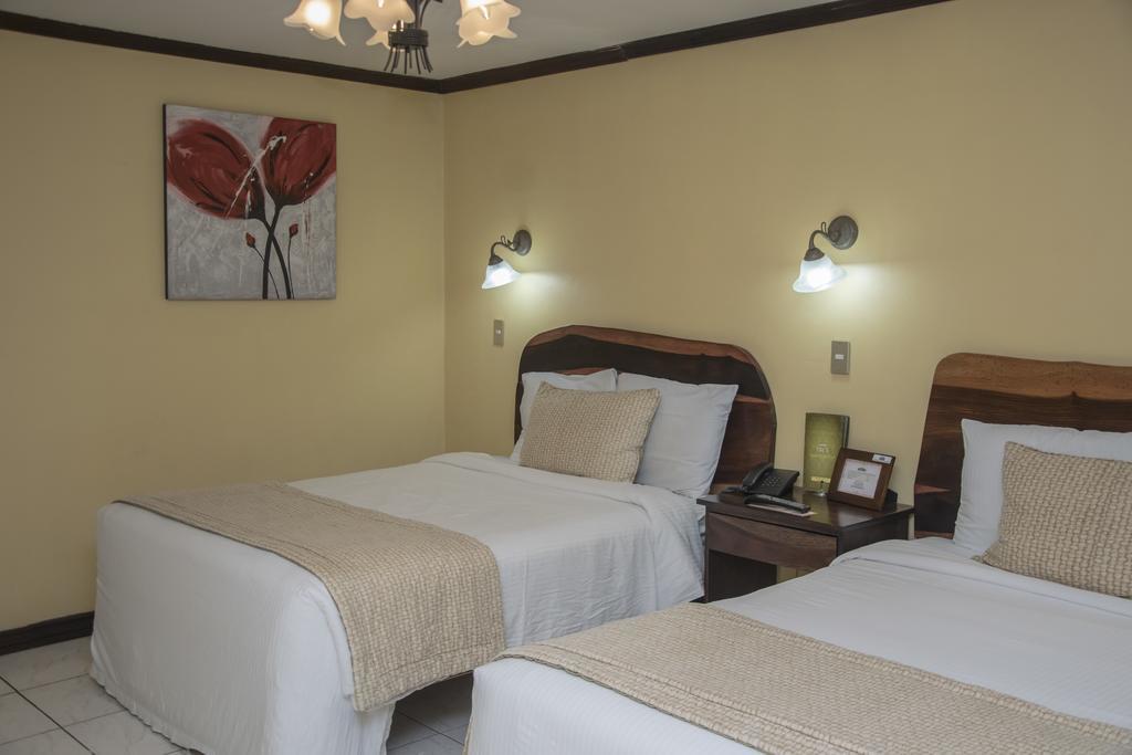 Hotel Chalet Tirol هيريديا الغرفة الصورة