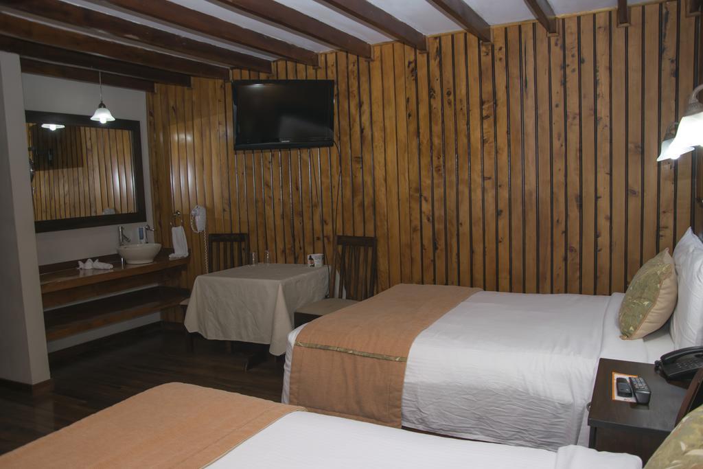 هيريديا Hotel Chalet Tirol الغرفة الصورة
