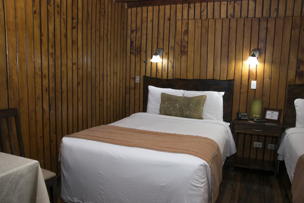 Hotel Chalet Tirol هيريديا الغرفة الصورة