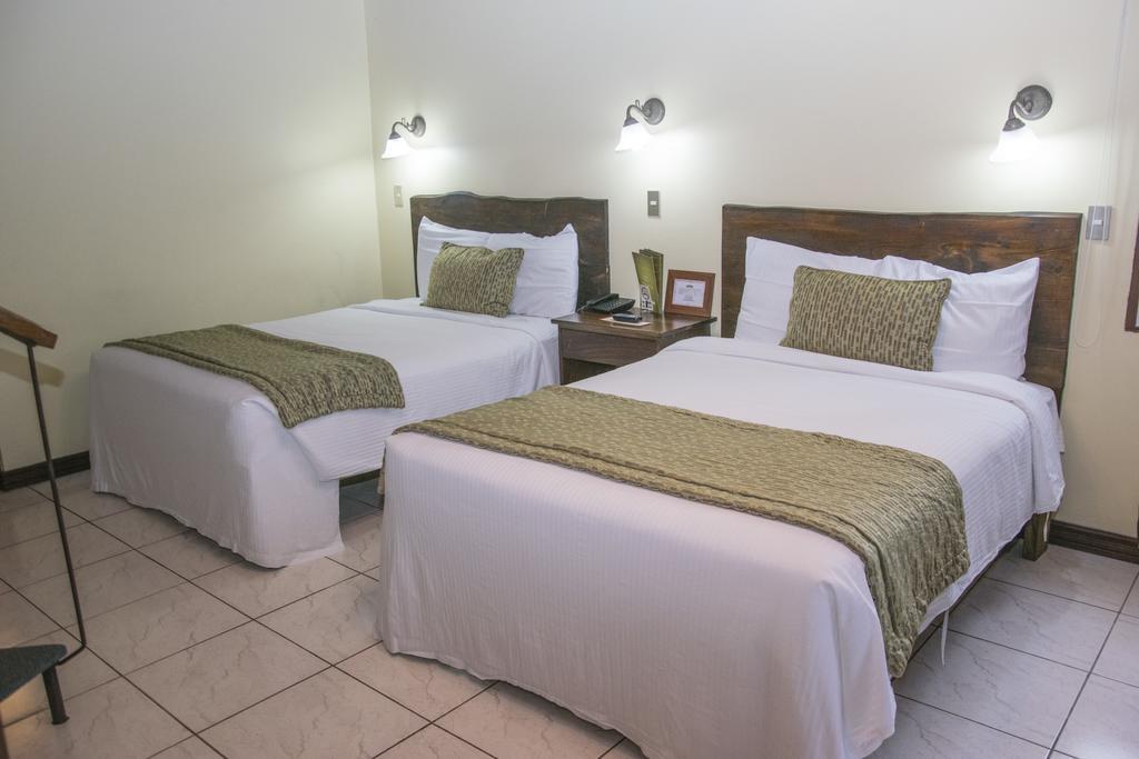 Hotel Chalet Tirol هيريديا الغرفة الصورة